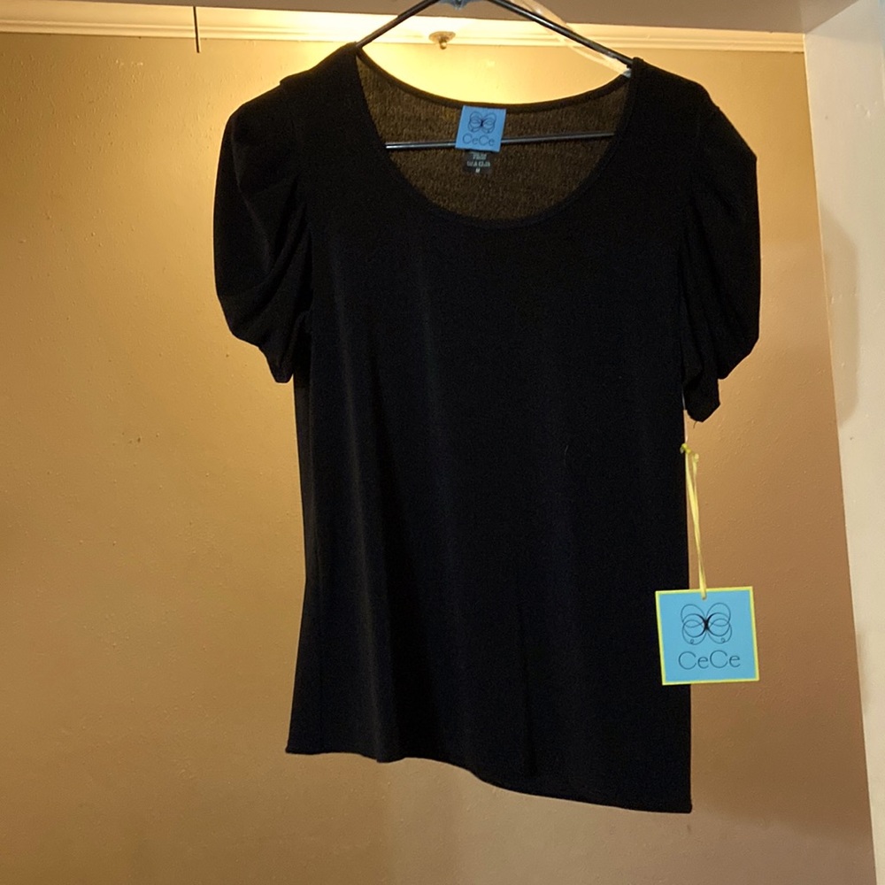 CeCe black puffed sleeved top
